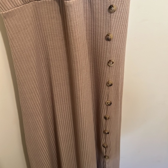 Ribbed Maxi Dress - Picture 3 of 5